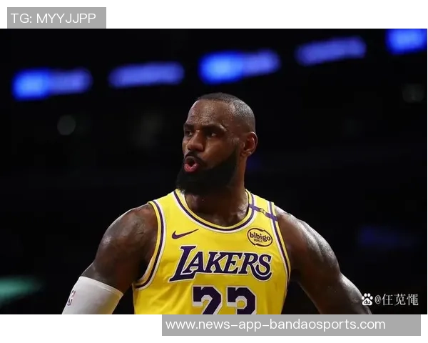 詹姆斯生涯总助攻数达13744次距离超越保罗仅差42次